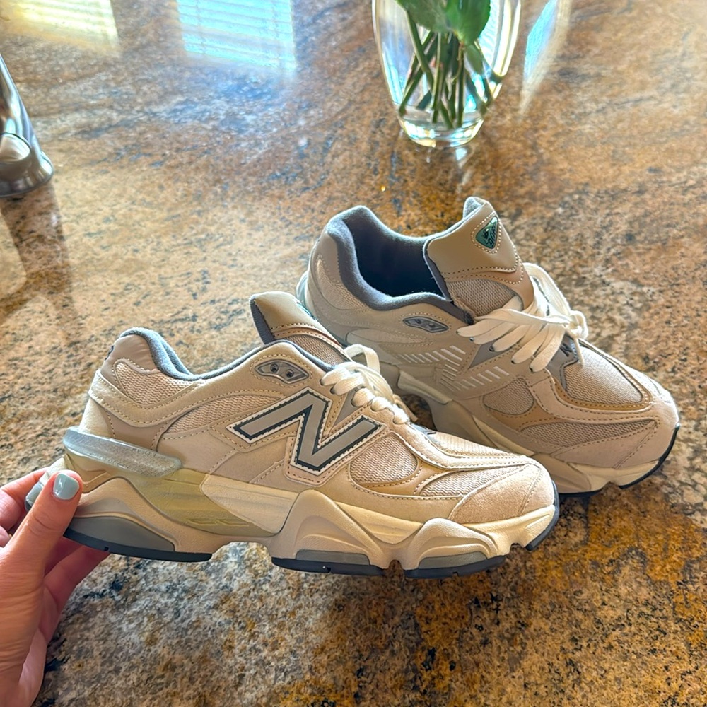 New balance 9060 sneakers brand new